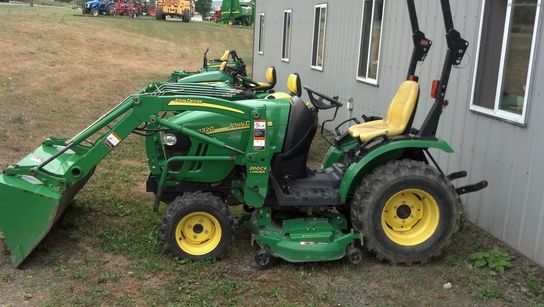 2006 John Deere 2320