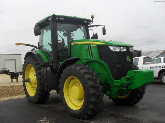 2012 John Deere 7230R