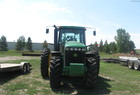 2005 John Deere 8220