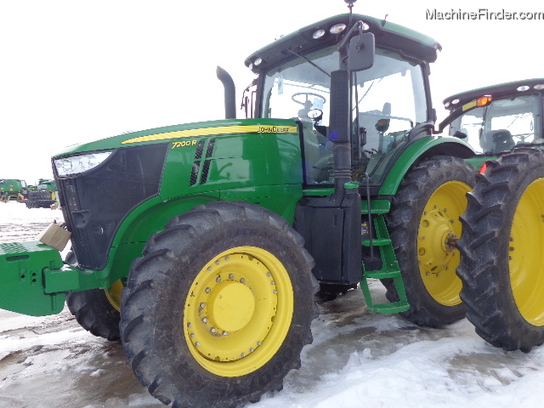 2012 John Deere 7200R