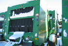 1998 John Deere 566