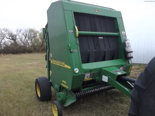 2004 John Deere 567