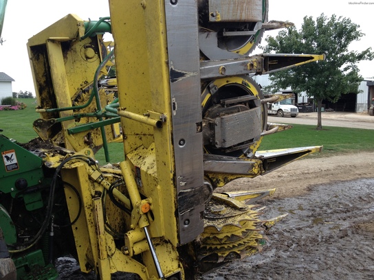 2002 John Deere 688