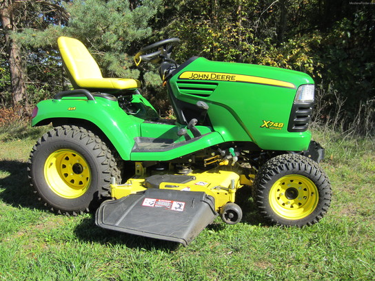 2011 John Deere X748SE
