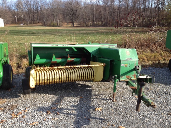 1991 John Deere 338