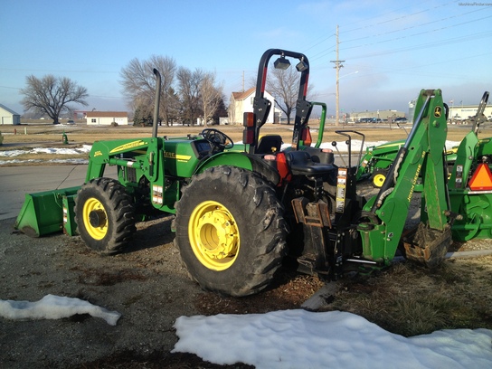 2005 John Deere 5205