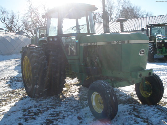 1982 John Deere 4240