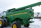 2012 John Deere S670 SIDEHILL
