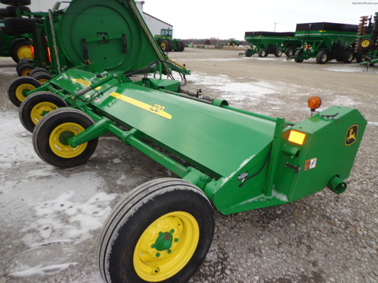 2011 John Deere 120