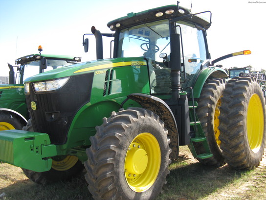 2012 John Deere 7200R