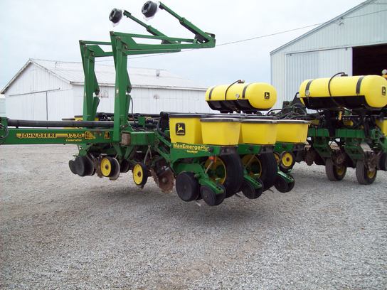 1998 John Deere 1770