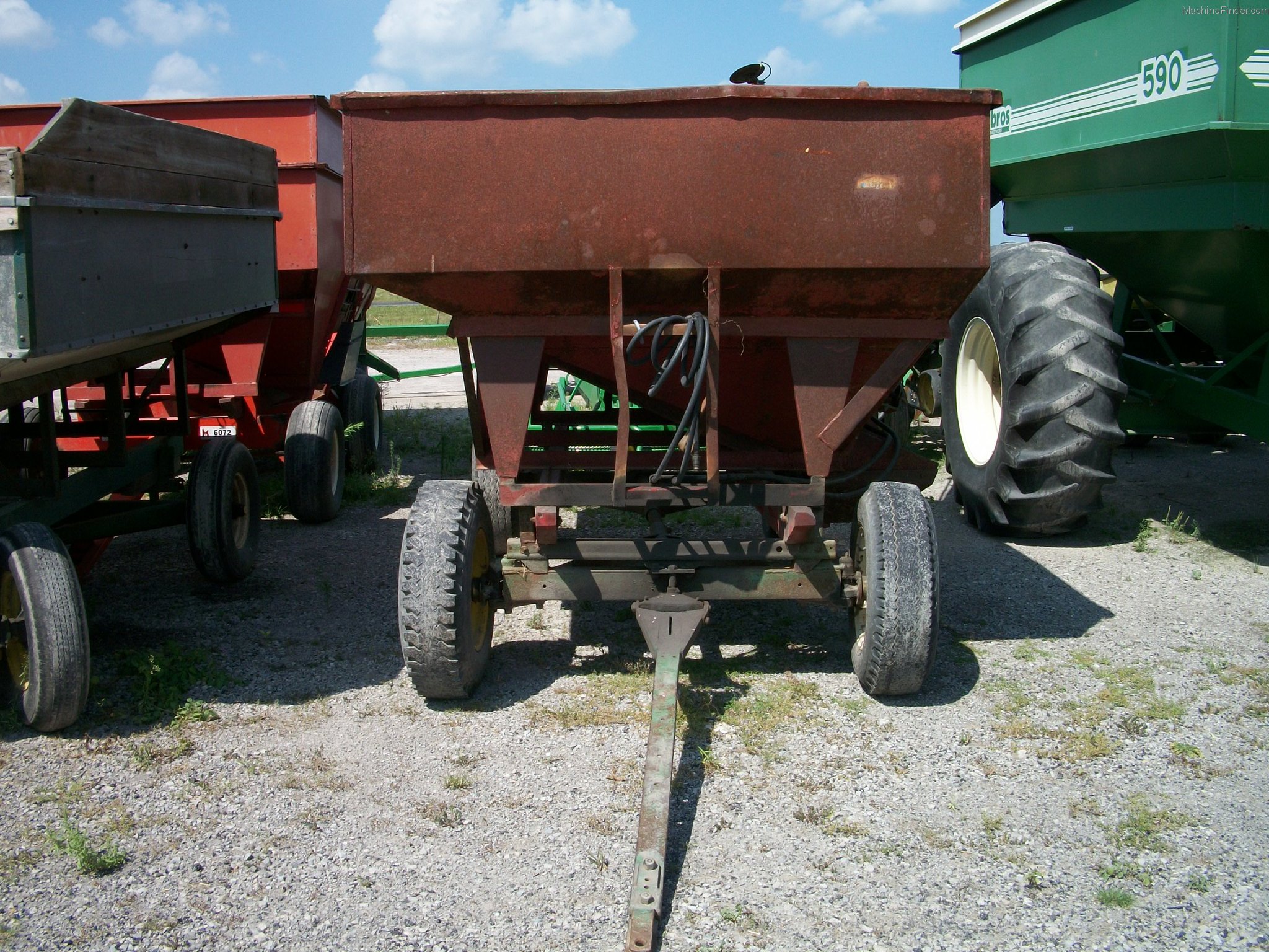 J&M 2507S Grain Handling and Trailers John Deere MachineFinder