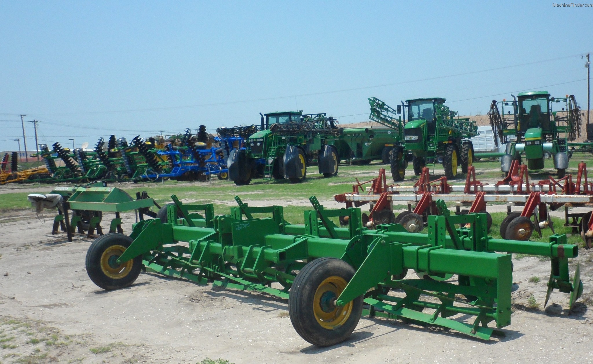 Forest City 6 Row Chopper/ Hipper Tillage John Deere MachineFinder