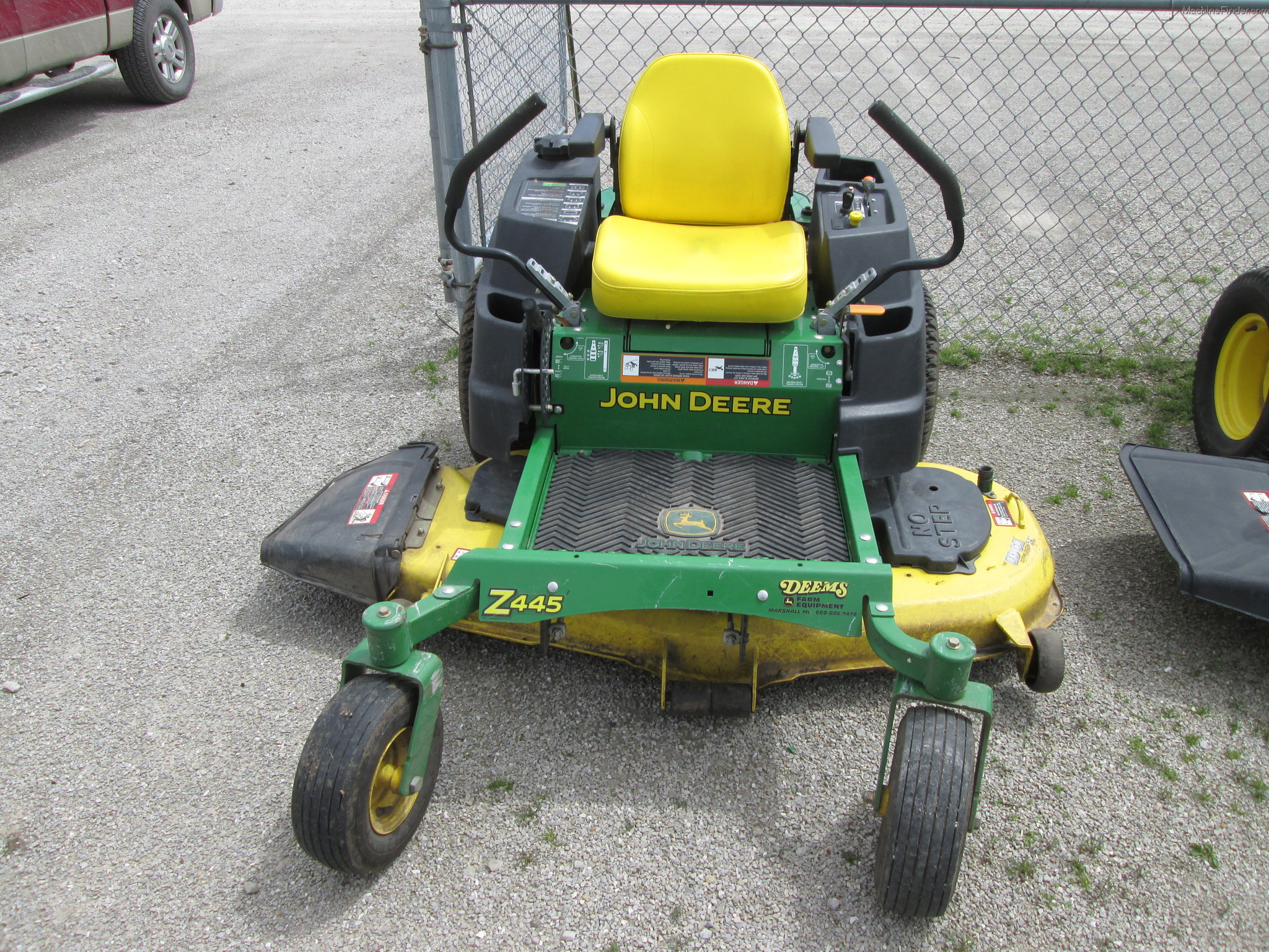 2011 John Deere Z445 Lawn & Garden and Commercial Mowing John Deere MachineFinder