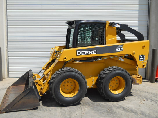 2008 John Deere 328