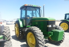  John Deere 7400