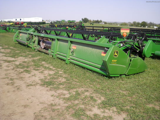 2011 John Deere 630F