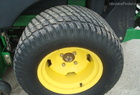 2005 John Deere 777