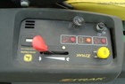 2005 John Deere 777