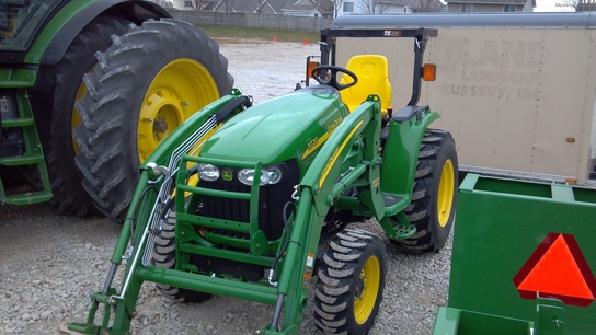 2011 John Deere 3720