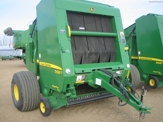 2011 John Deere 568