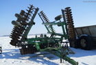 2005 John Deere 637