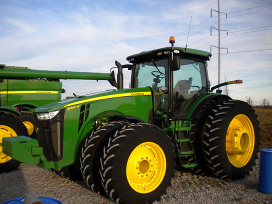 2011 John Deere 8360R