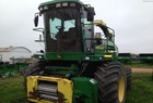 2005 John Deere 7700