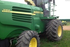 2005 John Deere 7700