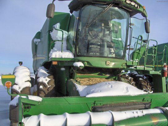 2012 John Deere S690
