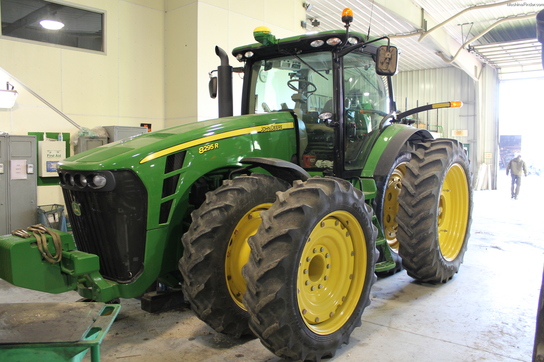 2010 John Deere 8295R