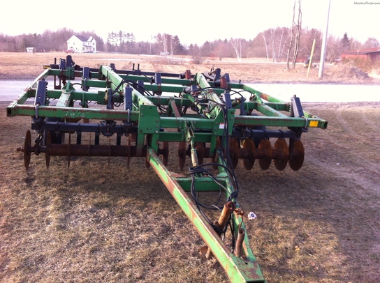  John Deere 714