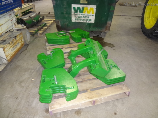  John Deere R127764-14 FRONT SUITCASE WTS