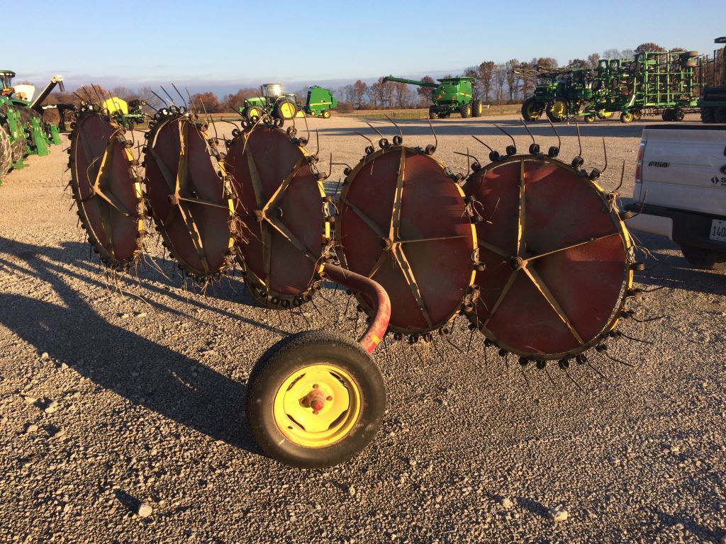 Farmhand 5 wheel Rakes for Sale [66646]