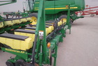 2010 John Deere 1700