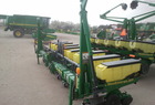 2010 John Deere 1700