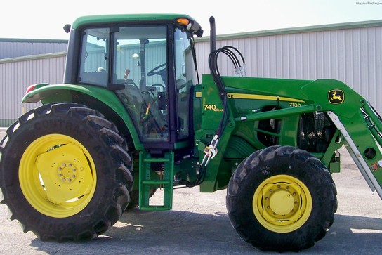 2008 John Deere 7130