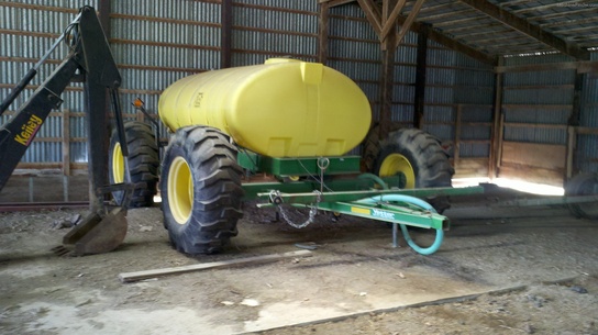  Yetter 1600 Fert Cart