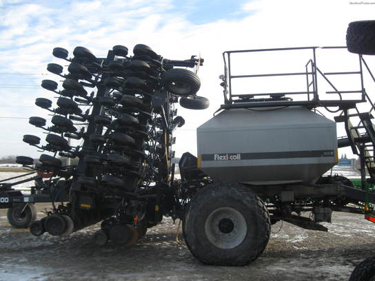 2003 New Holland 8100