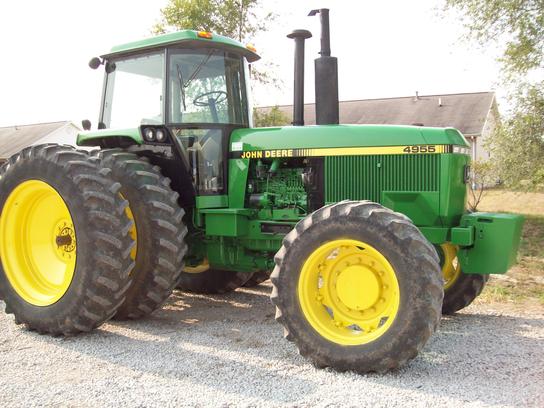 1990 John Deere 4955