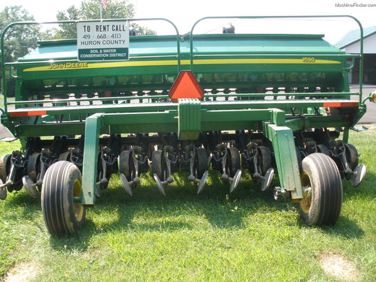 2010 John Deere 1590