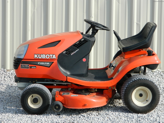 2009 Kubota T1570