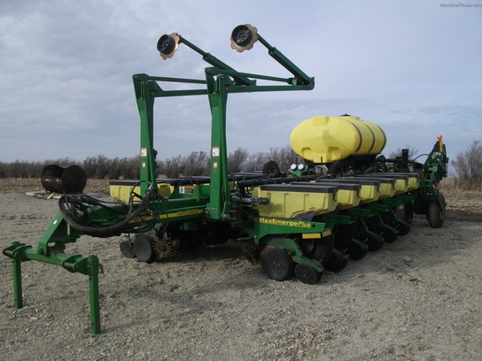 2003 John Deere 1770
