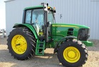 2012 John Deere 7230