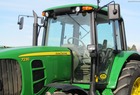 2012 John Deere 7230