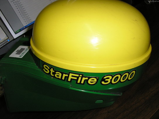 2010 John Deere 3000
