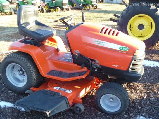 2000 Scotts L2048