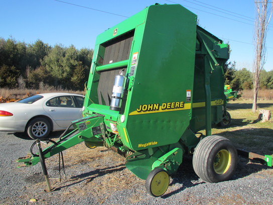  John Deere 567