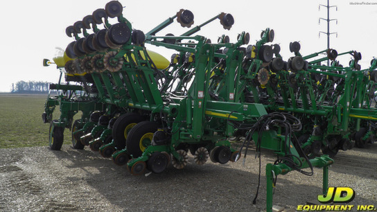 2010 John Deere 1790