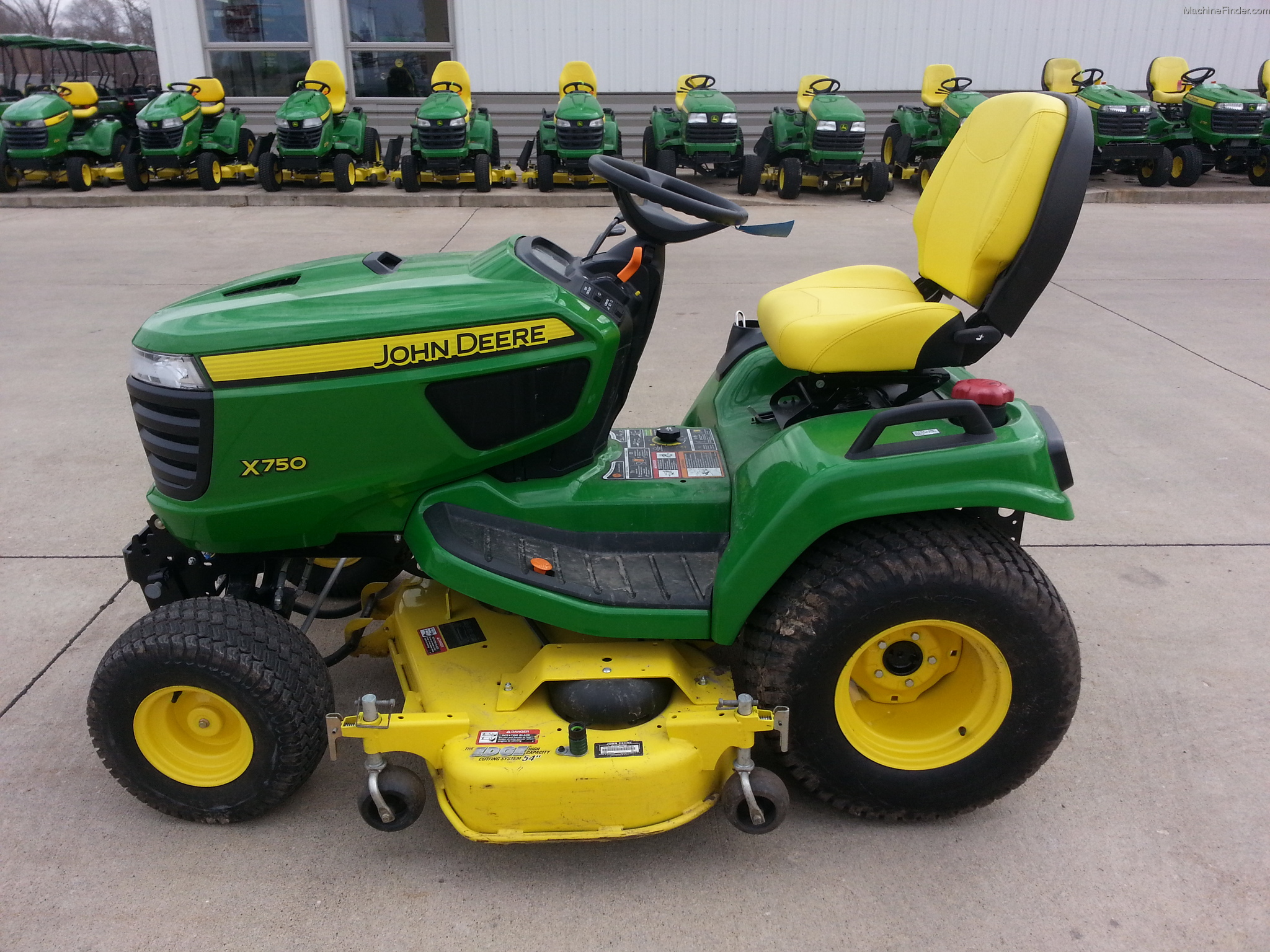 2013 John Deere X750 Lawn & Garden and Commercial Mowing John Deere